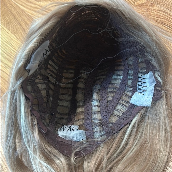 Dolls Kill long blonde oops I did it again wing with hair combs - Picture 5 of 7